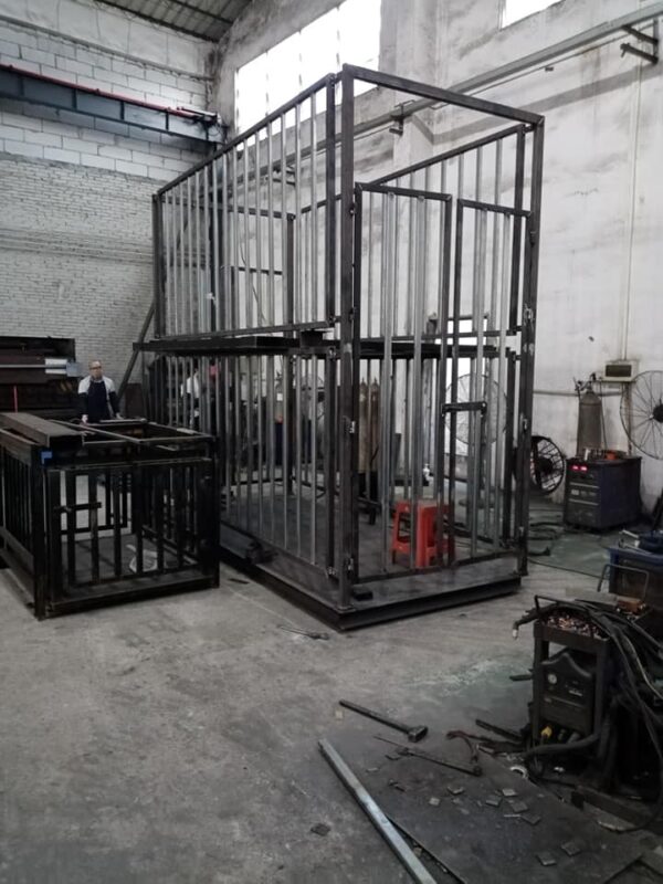 Veterinary weighing scales