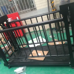 animal weighing scale with bottom protect plates
