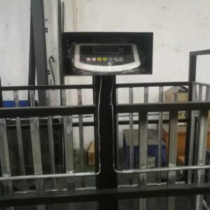 Veterinary weighing scales