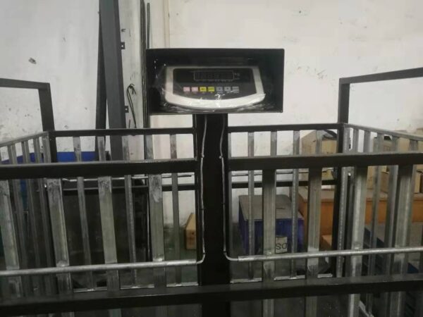 Veterinary weighing scales