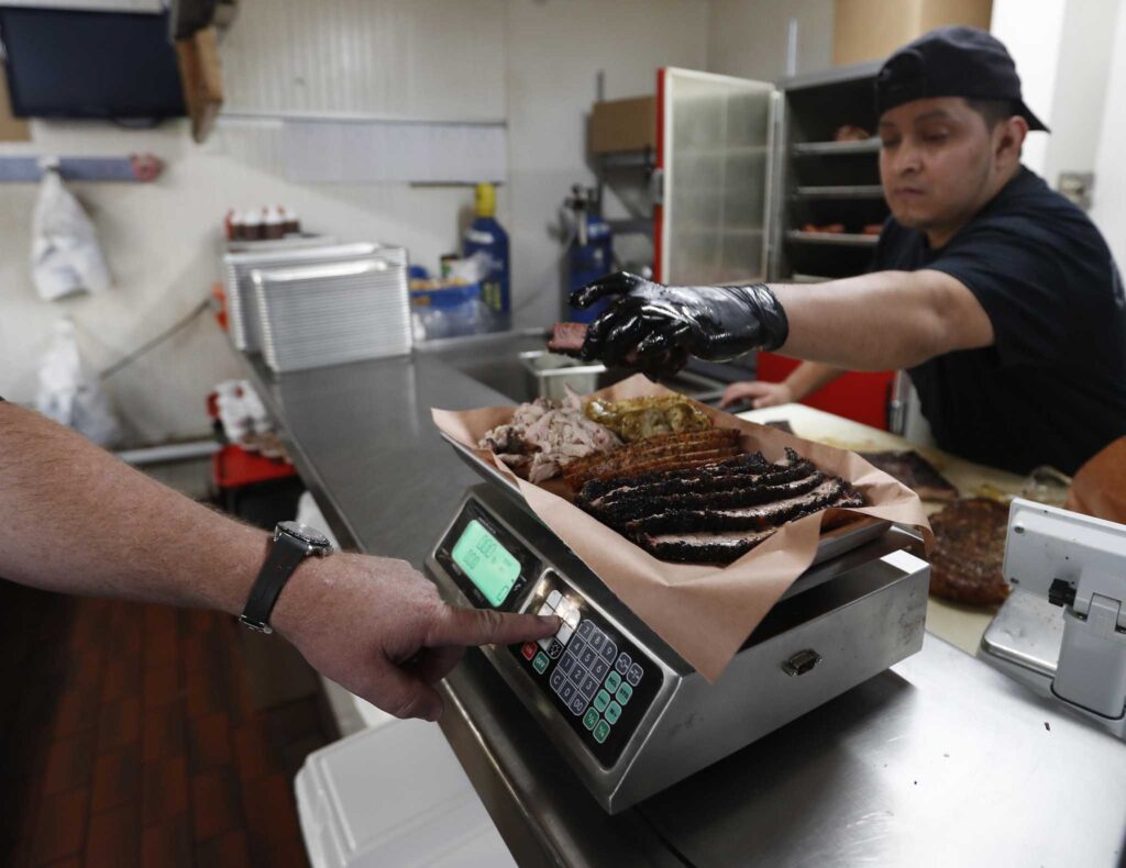 Versatile hanging crane